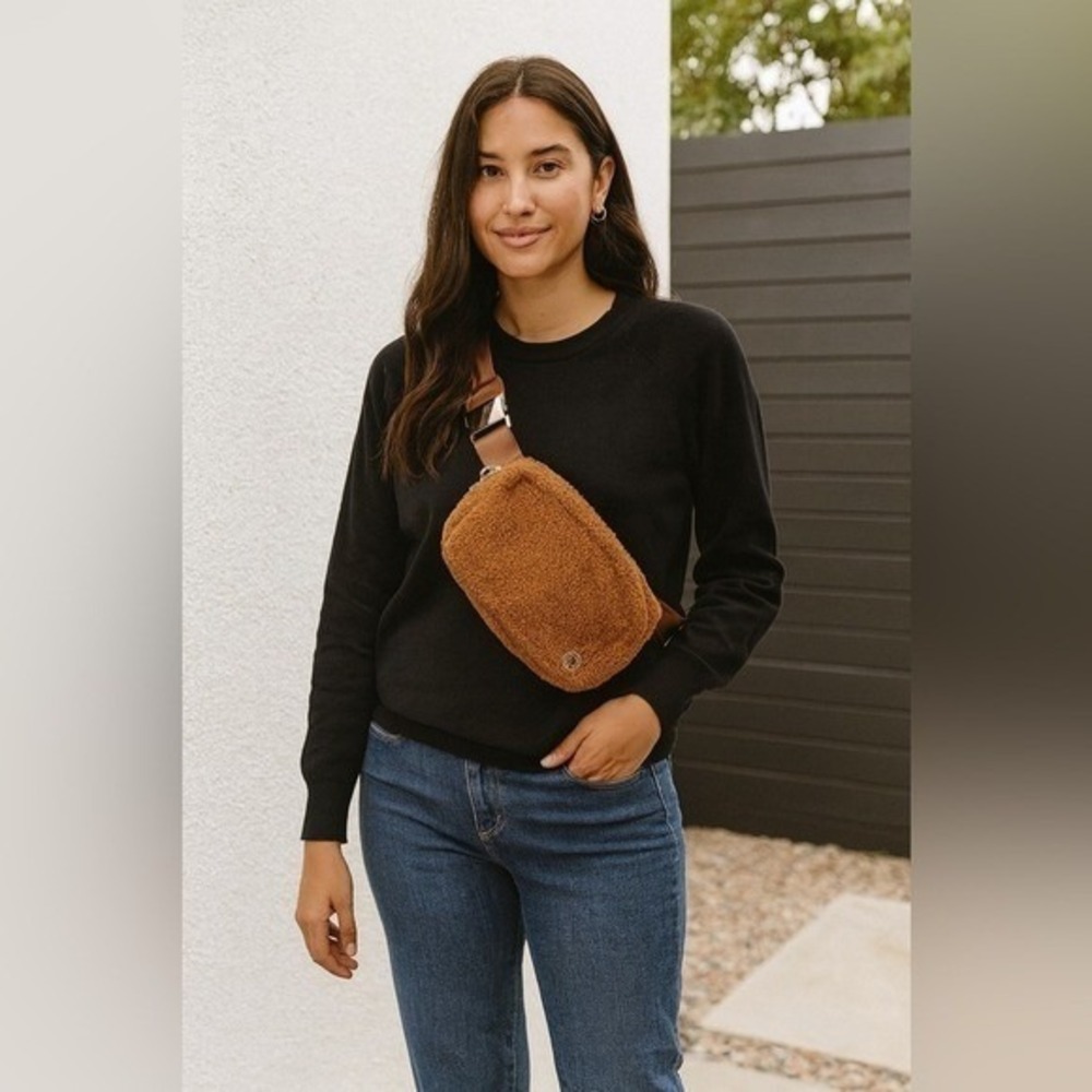 Steve Madden Teddy Sherpa Belt Bag Fanny Pack Brown SM Logo Adjustable Strap